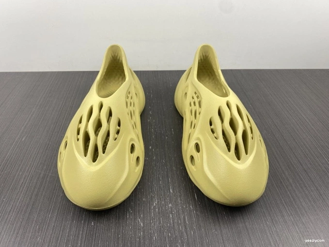 RNNR Foam Adidas Yeezy Sulfur GV6775 0802